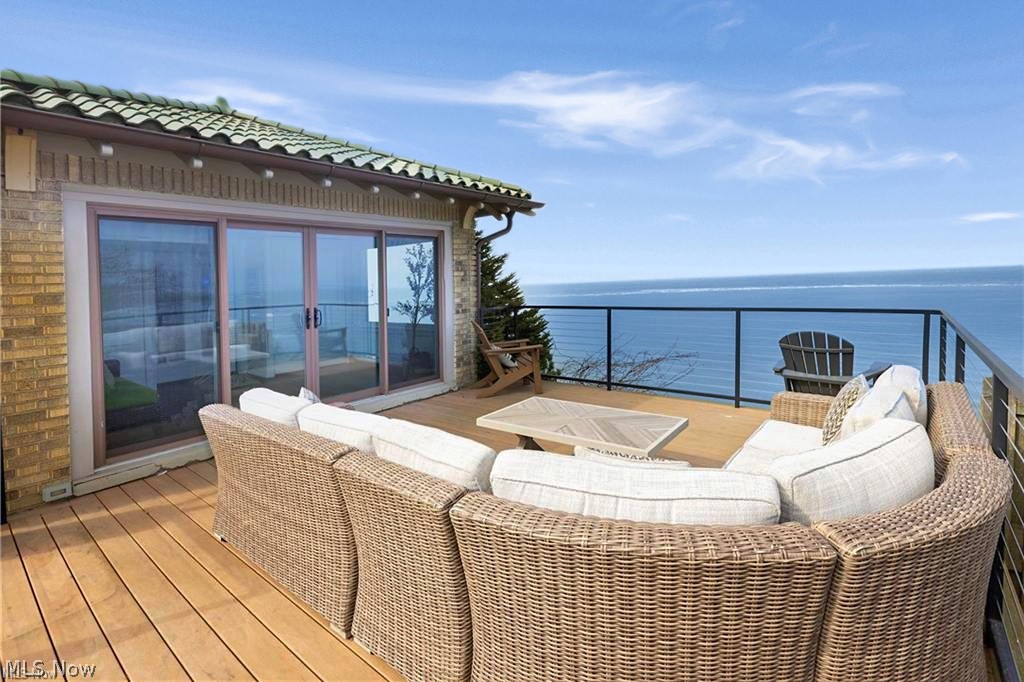 Lakefront - Residential