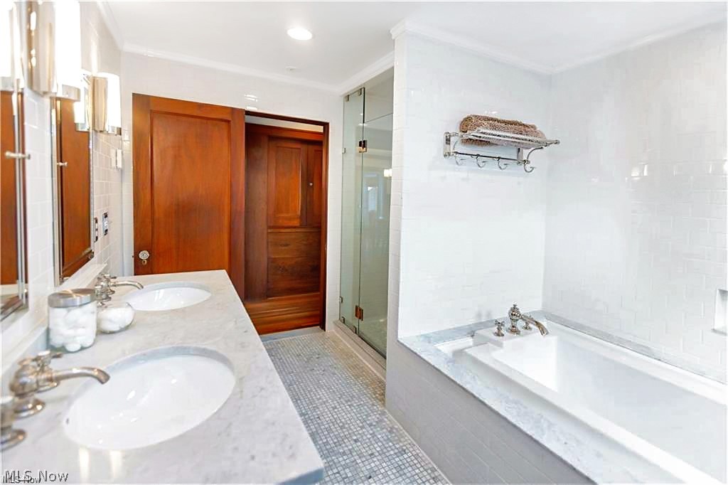 Lakefront - Residential