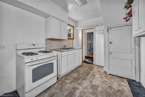 Tiny photo for 1755 Oberlin Avenue, Lorain, OH 44052 (MLS # 5190203)