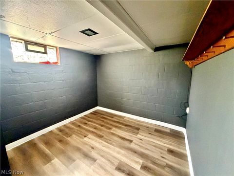 Tiny photo for 324 Bechtel Road, Leavittsburg, OH 44430 (MLS # 5202572)