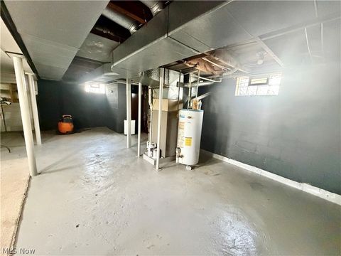 Tiny photo for 324 Bechtel Road, Leavittsburg, OH 44430 (MLS # 5202572)