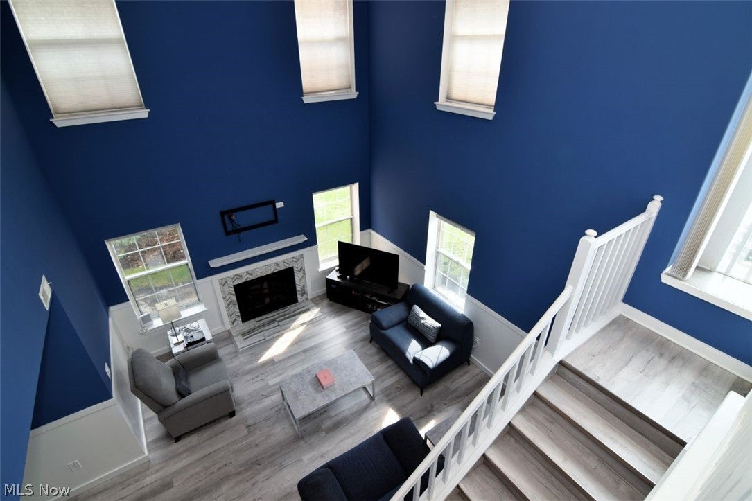 200 Fox Hollow Drive 100