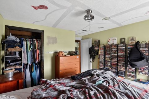 Tiny photo for 627 Hall Street NW, Warren, OH 44483 (MLS # 5202312)