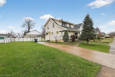 Tiny photo for 627 Hall Street NW, Warren, OH 44483 (MLS # 5202312)