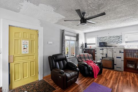 Tiny photo for 627 Hall Street NW, Warren, OH 44483 (MLS # 5202312)