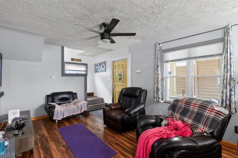 Tiny photo for 627 Hall Street NW, Warren, OH 44483 (MLS # 5202312)