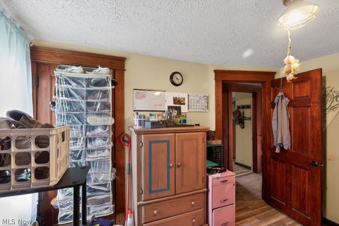 Tiny photo for 627 Hall Street NW, Warren, OH 44483 (MLS # 5202312)