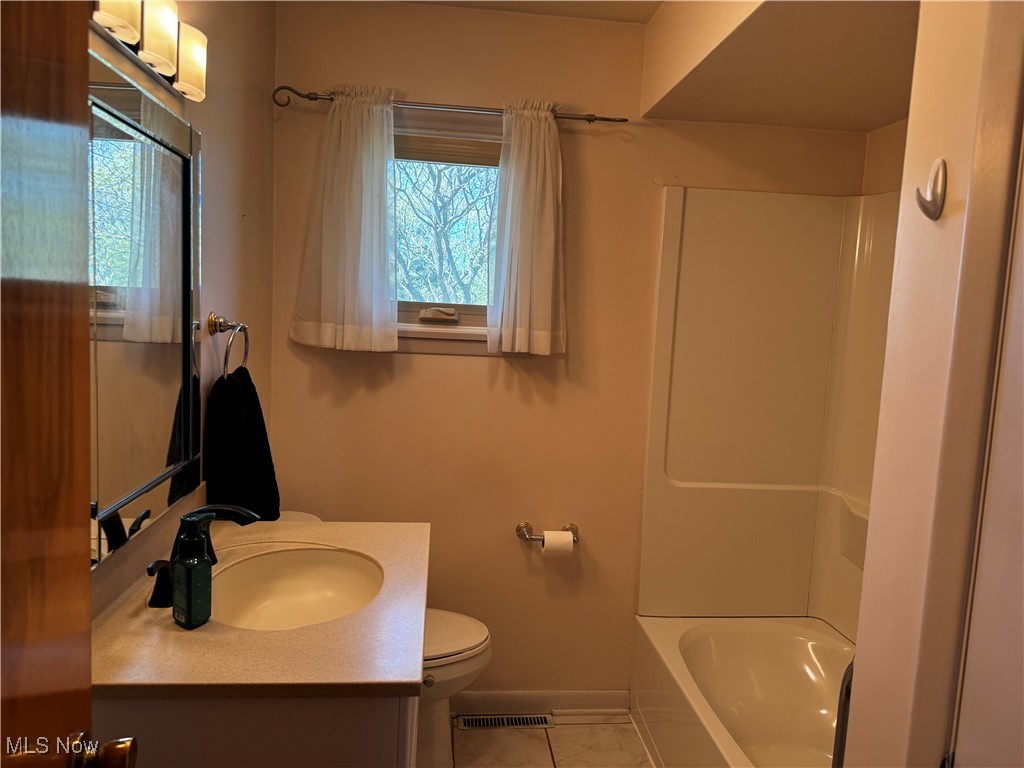 72220 E Sharon Road, Bridgeport, Ohio image 23