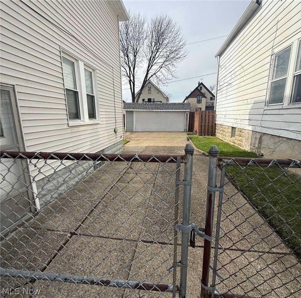 Photo of 3540 W 62nd Street, Cleveland, OH 44102 (MLS # 5193486)