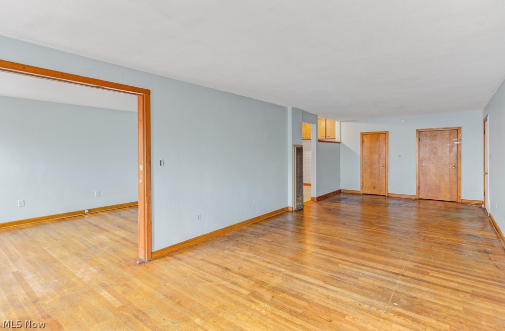 Village/Minerva - Commercial Sale