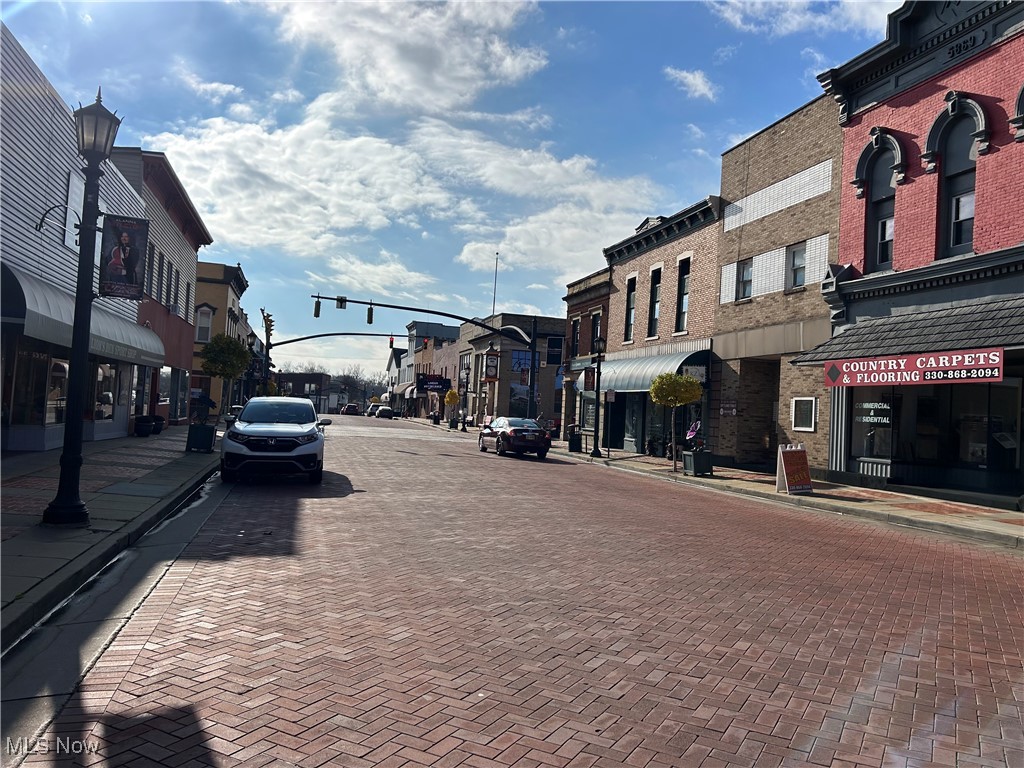 Village/Minerva - Commercial Sale