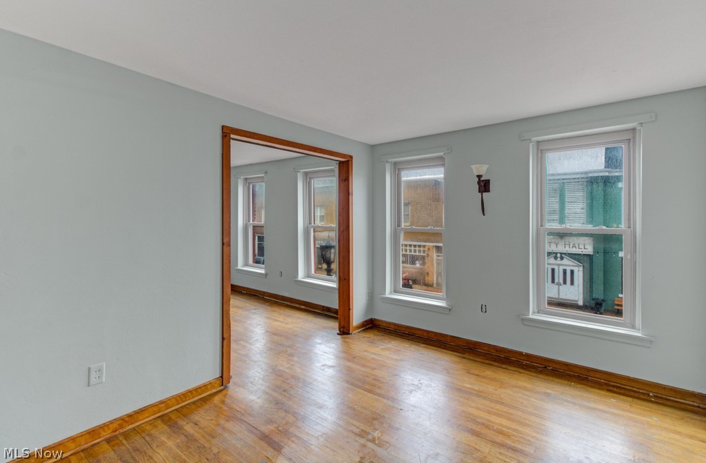 Village/Minerva - Commercial Sale