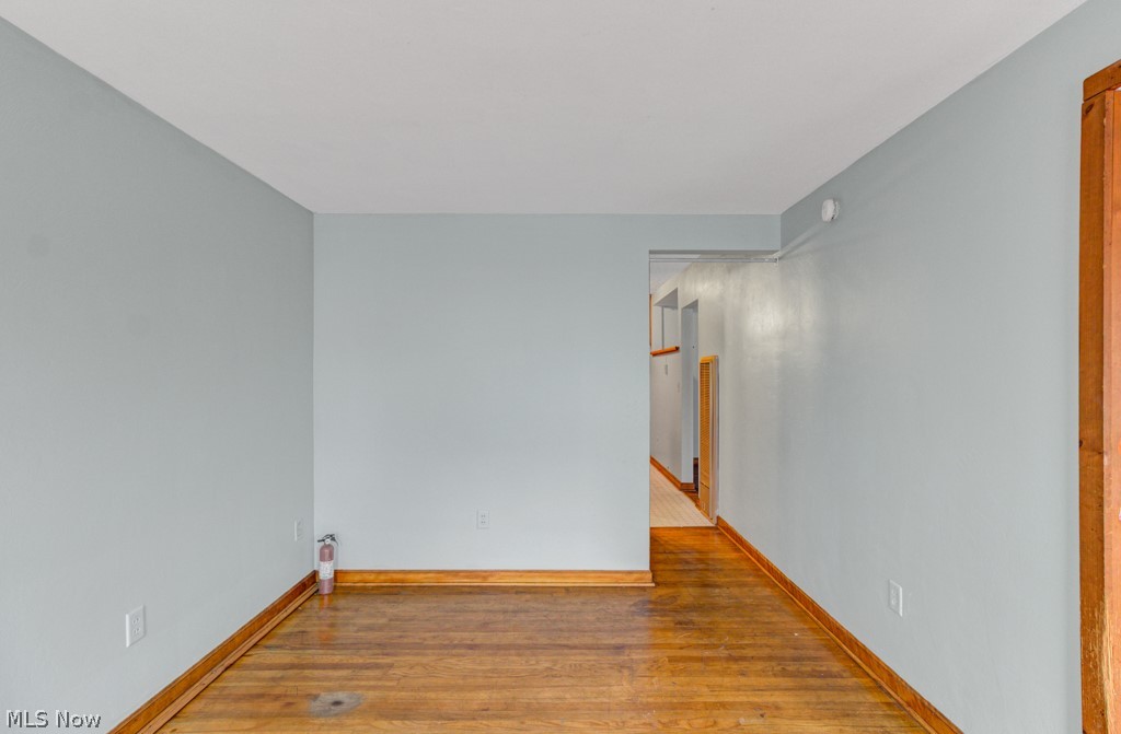 Village/Minerva - Commercial Sale