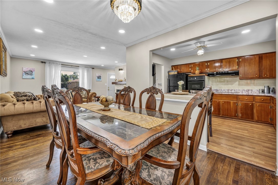 3226 Woodlawn Drive, Parma, Ohio image 10