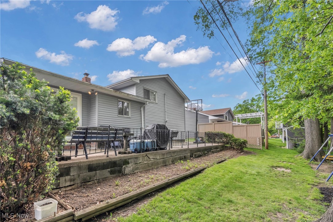 3226 Woodlawn Drive, Parma, Ohio image 37