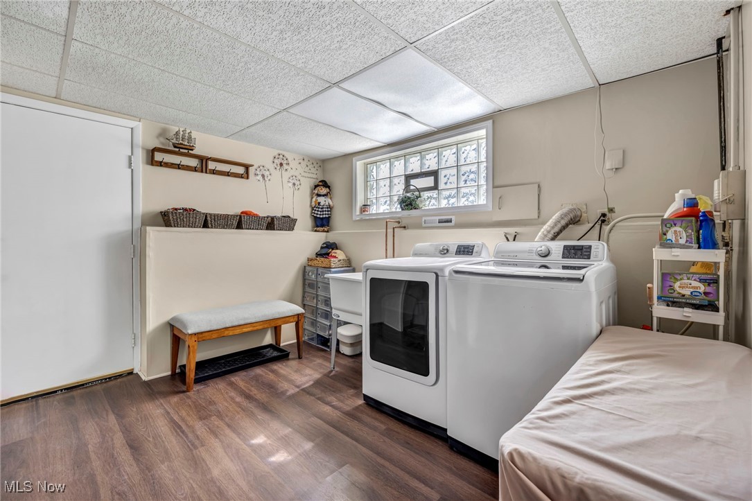 3226 Woodlawn Drive, Parma, Ohio image 26