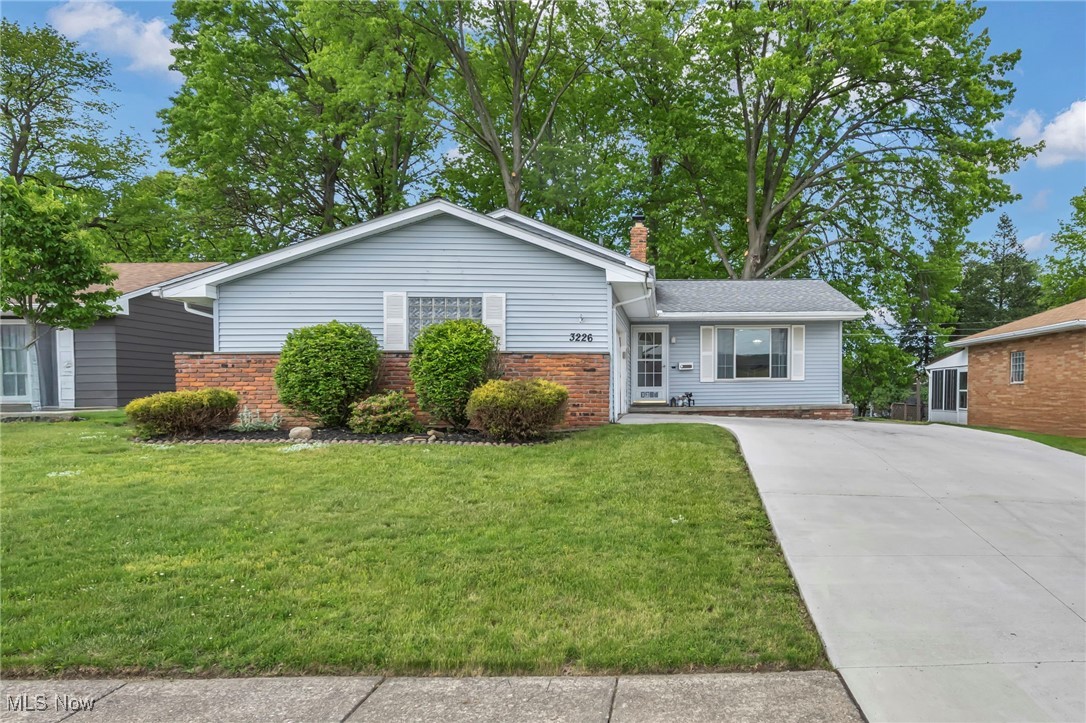 3226 Woodlawn Drive, Parma, Ohio image 1