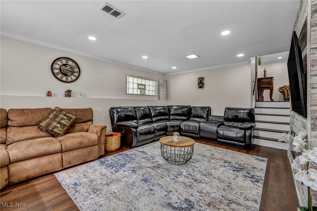 3226 Woodlawn Drive, Parma, Ohio image 23