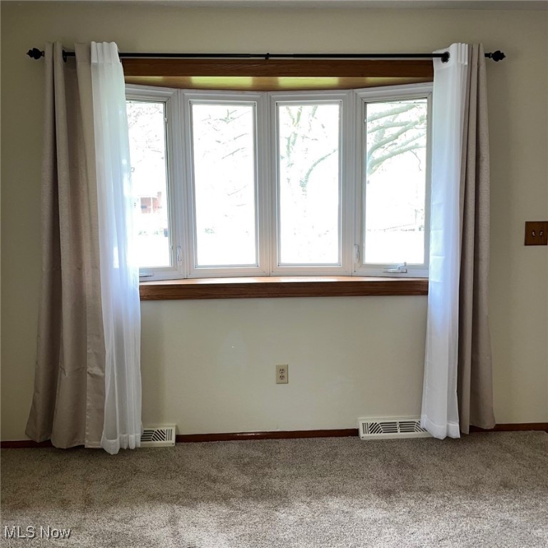 1268 E 342 Street, Eastlake, Ohio image 6