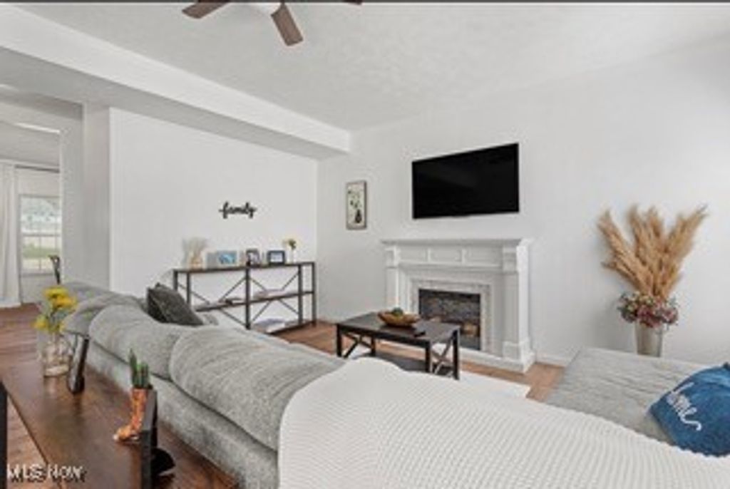 Photo of 595 Jessica Lane, Wadsworth, OH 44281 (MLS # 5184806)