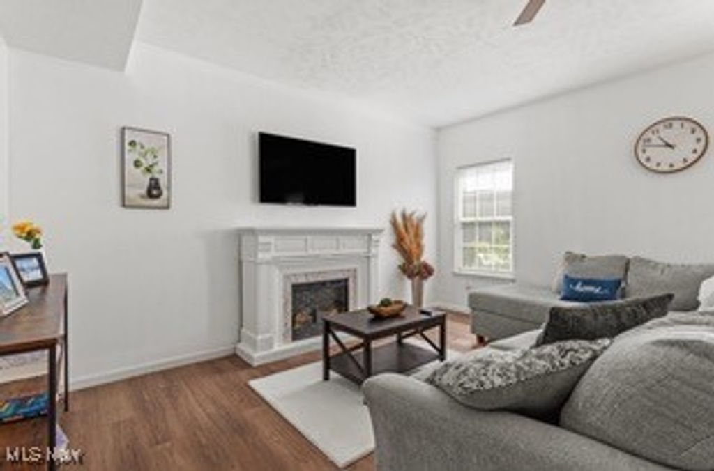 Photo of 595 Jessica Lane, Wadsworth, OH 44281 (MLS # 5184806)