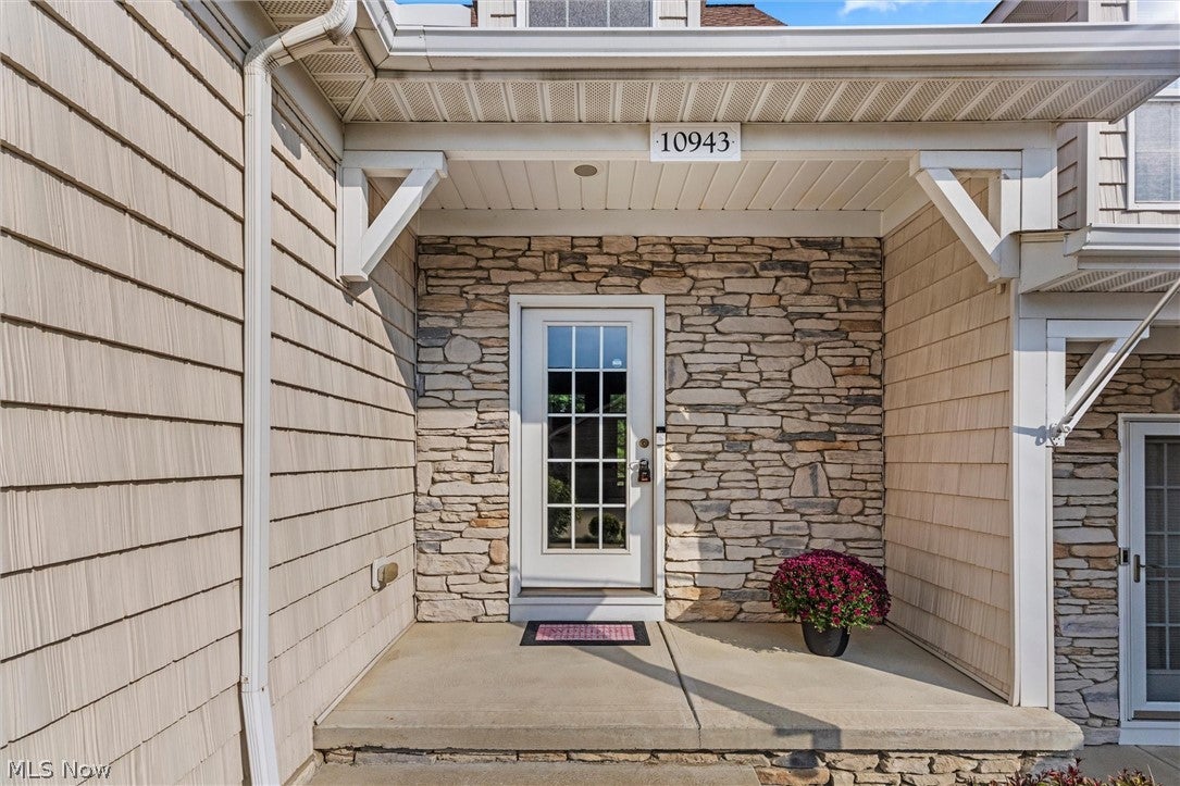 10943 Rocky Ledge Lane