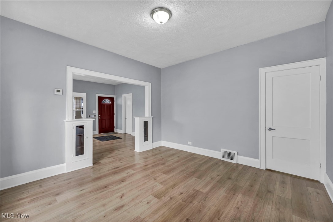 8901 Rosewood Avenue, Cleveland, Ohio image 7