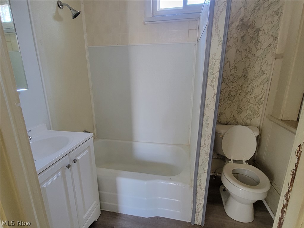 Hall Park - Residential Income