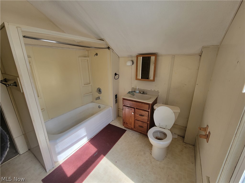 Hall Park - Residential Income