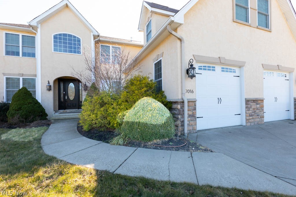 7016 E Sunview Drive