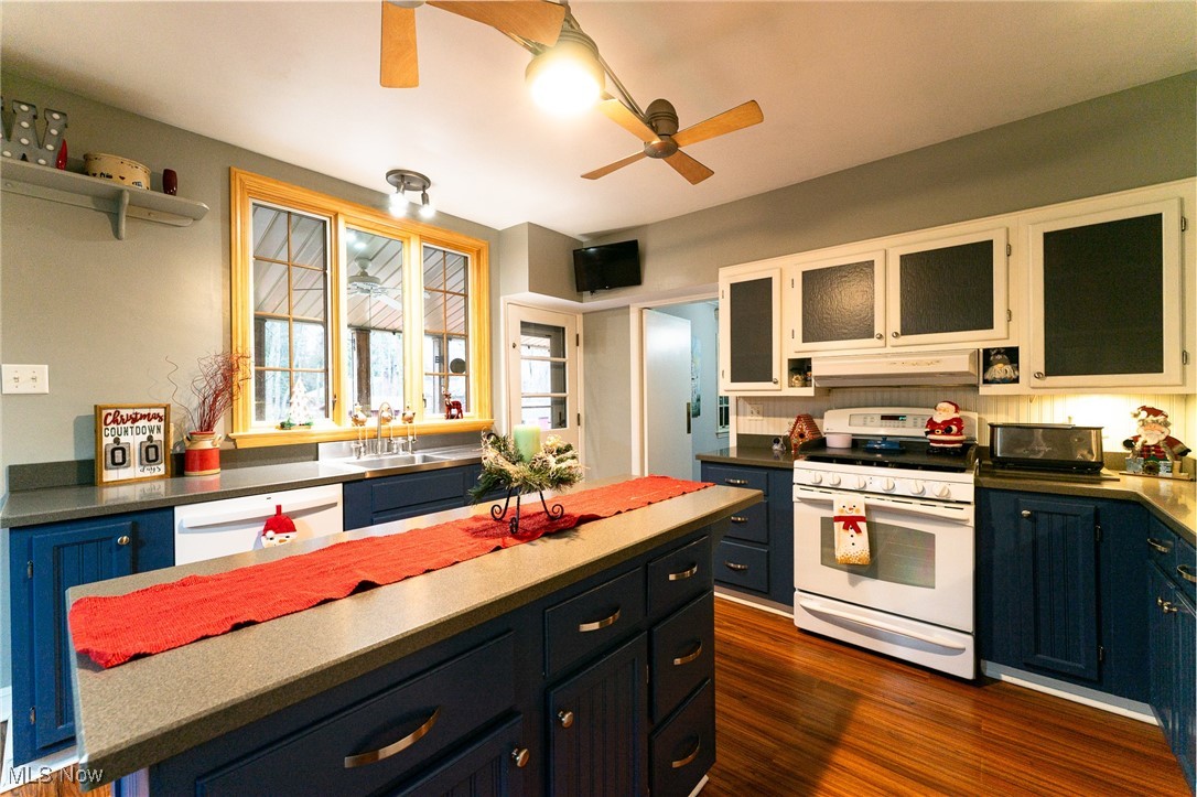 Everson Halls Country Club Ad - Residential