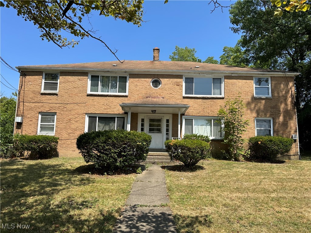 Welcome to this cozy 2-bedroom, 1-bath apartment located on West Boston! Featuring beautiful hardwood floors throughout, this unit is the perfect place to call home. Enjoy the convenience of a carport for parking, adding to your comfort and ease. The monthly rent is $800, which includes water, while tenants are responsible for gas and electric. Don’t miss out on this wonderful rental opportunity—schedule a tour today!