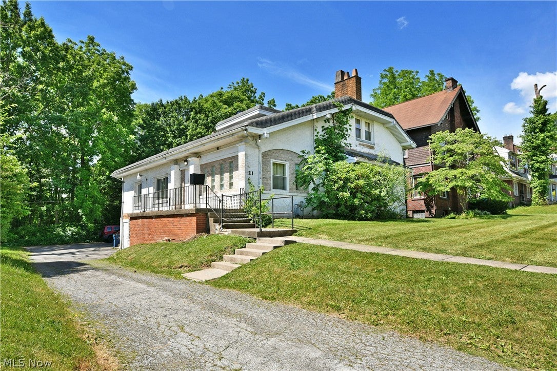 21 Indiana Avenue