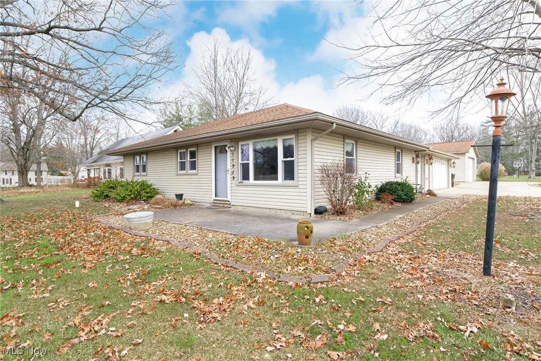 11919 Robson Road, Grafton, Ohio image 1