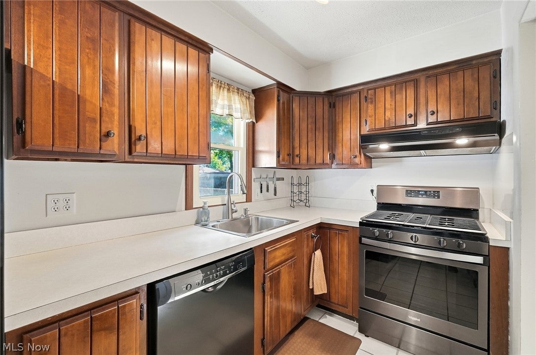 6211 Anita Drive