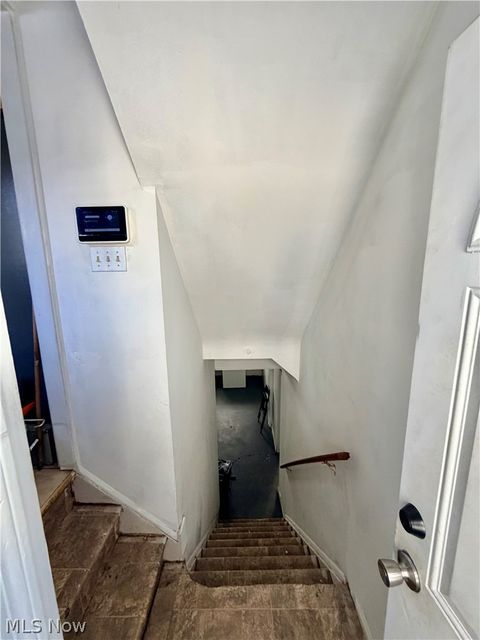 Tiny photo for 5212 E 105 Street, Garfield Heights, OH 44125 (MLS # 5189201)