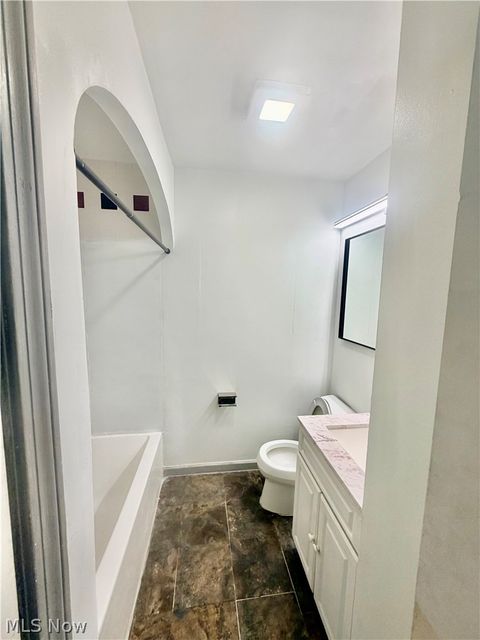 Tiny photo for 5212 E 105 Street, Garfield Heights, OH 44125 (MLS # 5189201)