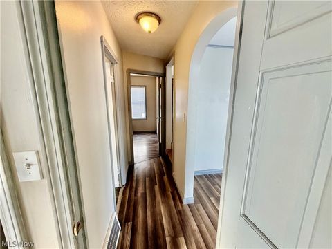 Tiny photo for 5212 E 105 Street, Garfield Heights, OH 44125 (MLS # 5189201)