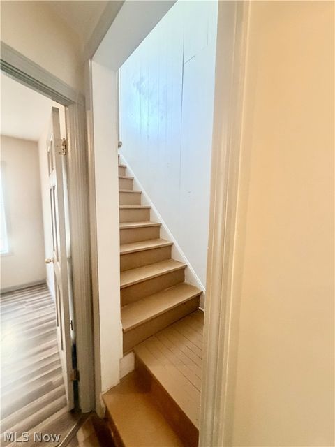 Tiny photo for 5212 E 105 Street, Garfield Heights, OH 44125 (MLS # 5189201)