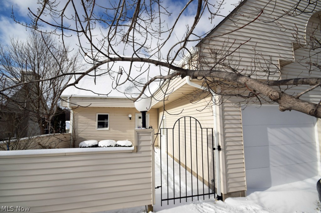 Silver Maple Condo - Residential