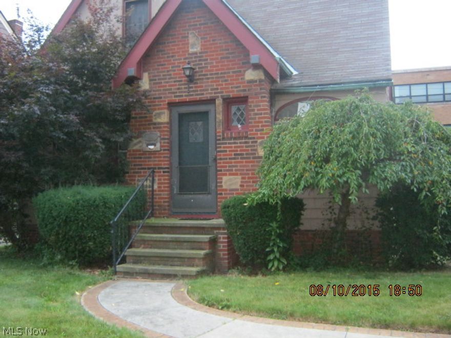 Spacious Cape Cod needs a little work but has tremendous potential. Perfect for a large or growing family.