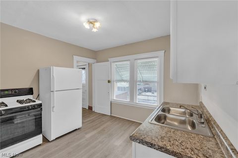 Tiny photo for 3011 Bradwell Avenue, Cleveland, OH 44109 (MLS # 5187597)