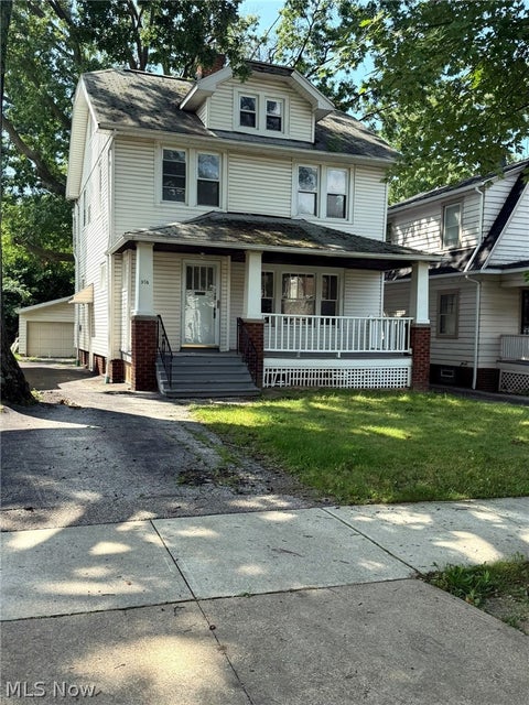 Tiny photo for 974 Elbon Road, Cleveland Heights, OH 44121 (MLS # 5239639)