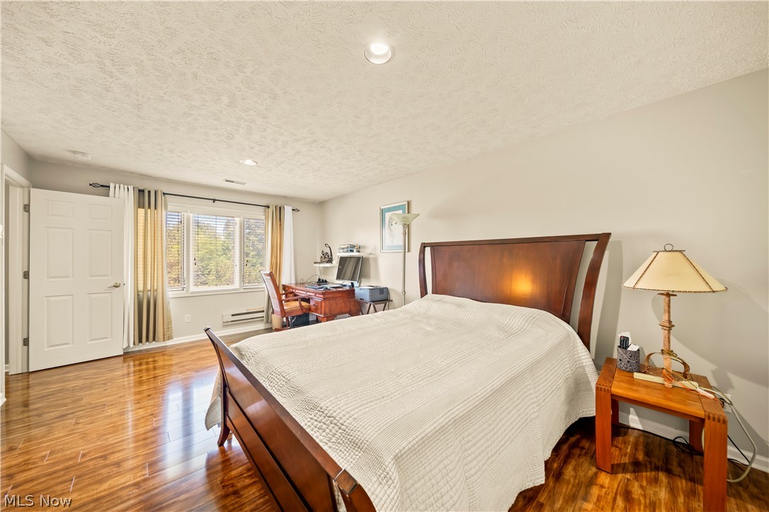 Hickory Ridge Condo - Residential