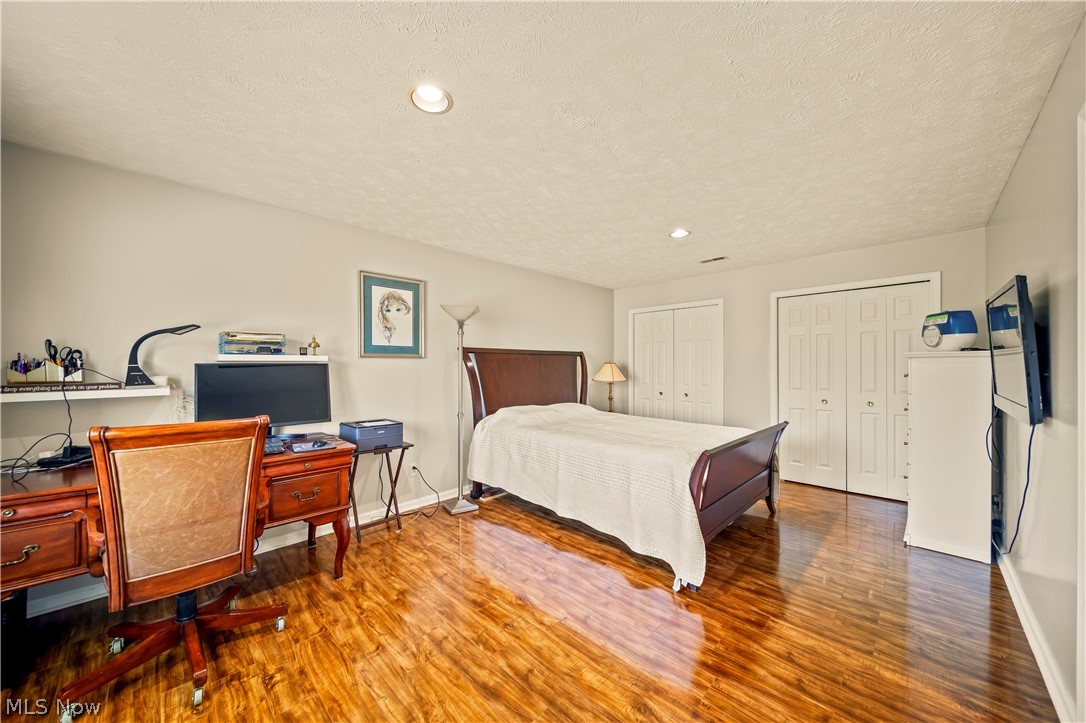 Hickory Ridge Condo - Residential