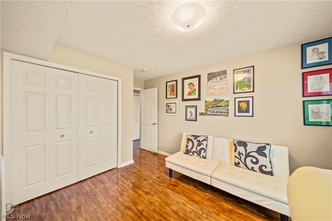 Hickory Ridge Condo - Residential