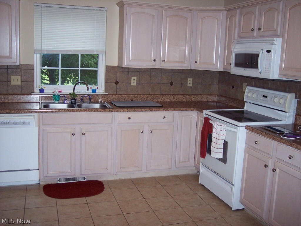 Cluster At Montville Lakes - Residential