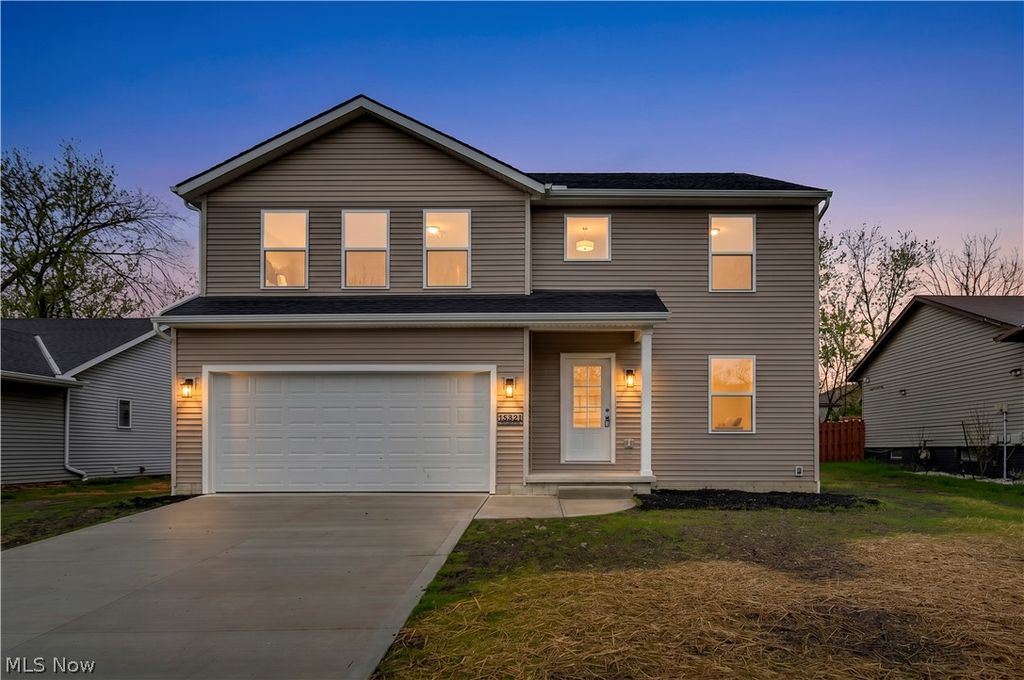 Photo of 15321 Longvale AVE, Maple Heights, OH 44137 (MLS # 5206690)
