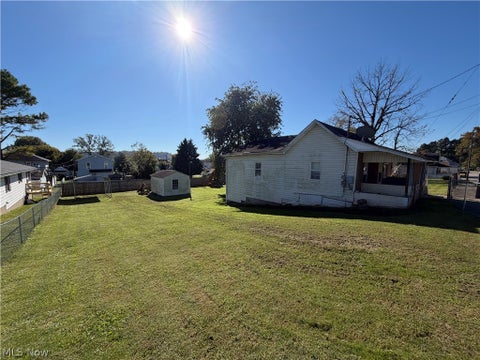 Tiny photo for 1318 Dillaway Street, Parkersburg, WV 26101 (MLS # 5255306)