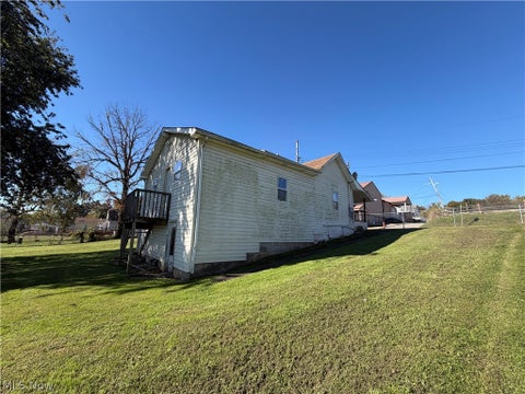 Tiny photo for 1318 Dillaway Street, Parkersburg, WV 26101 (MLS # 5255306)